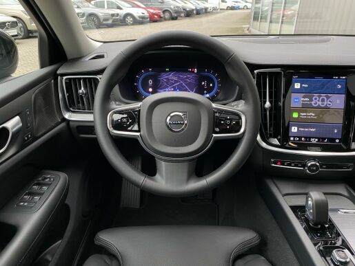 Volvo S60 B5 (benzín) AWD *ULTIM. + pneu