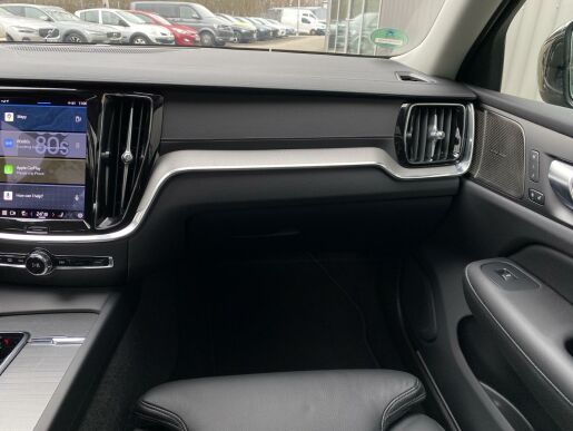 Volvo S60 B5 (benzín) AWD *ULTIM. + pneu