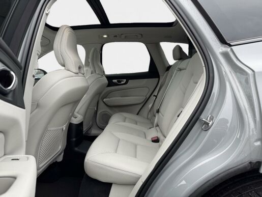 Volvo XC60 T6 AWD ULTIMATE DARK | VZDUCH
