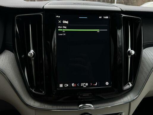 Volvo XC60 T6 AWD ULTIMATE DARK | VZDUCH