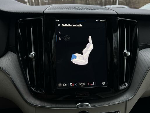 Volvo XC60 T6 AWD ULTIMATE DARK | VZDUCH