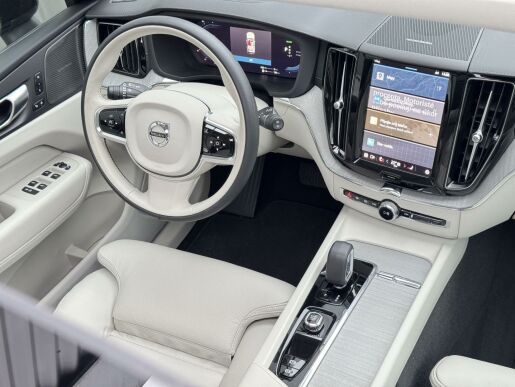 Volvo XC60 T6 AWD ULTIMATE DARK | VZDUCH