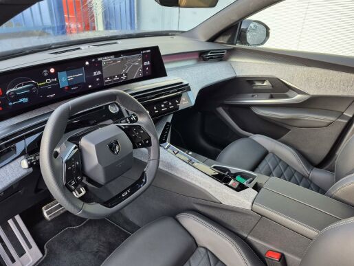 Peugeot 5008 e-GT 210 k vent.sed. panorama
