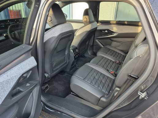 Peugeot 5008 e-GT 210 k vent.sed. panorama