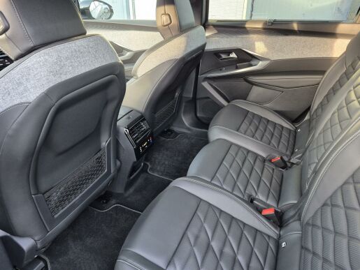 Peugeot 5008 e-GT 210 k vent.sed. panorama