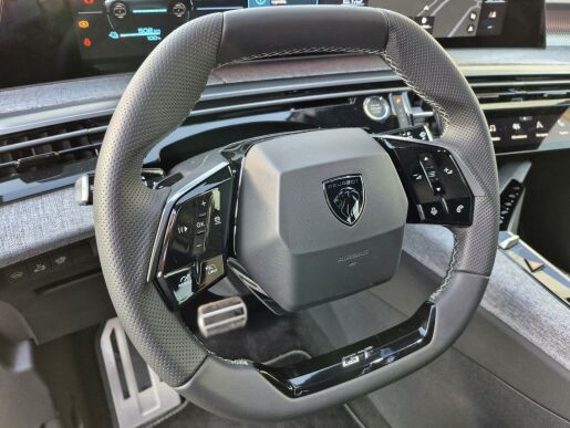 Peugeot 5008 e-GT 210 k vent.sed. panorama