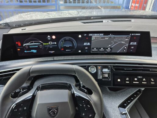 Peugeot 5008 e-GT 210 k vent.sed. panorama