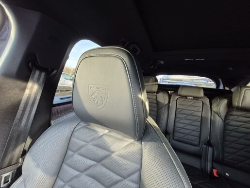 Peugeot 5008 e-GT 210 k vent.sed. panorama