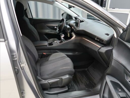 Peugeot 5008 1,2 i ACTIVE  PureTech 130  MA