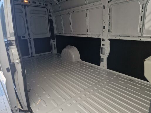 Peugeot Boxer FURGON 4350 L4H2 BlueHDi 140