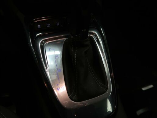 Opel Crossland X 1,2 i TURBO  AT6 Innovation