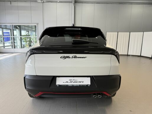 Alfa Romeo Junior Ibrida Speciale 1.2 Turbo Hybr