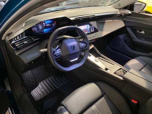 Peugeot 308 ALLURE Hybrid 136 e-DCS6 - 7814