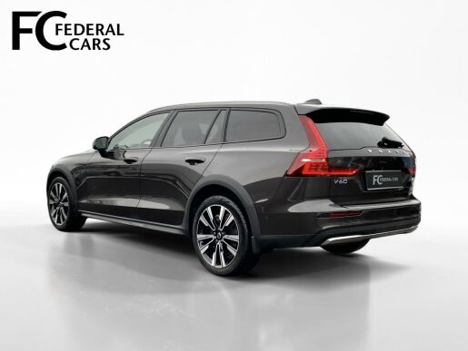 Volvo V60 CC B5 AWD // PLUS// tažné zař.