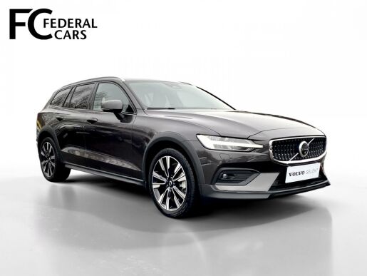 Volvo V60 CC B5 AWD // PLUS// tažné zař.
