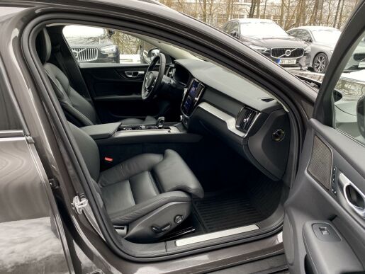 Volvo V60 CC B5 AWD // PLUS// tažné zař.