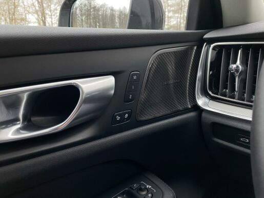 Volvo V60 CC B5 AWD // PLUS// tažné zař.