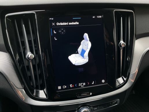 Volvo V60 CC B5 AWD // PLUS// tažné zař.