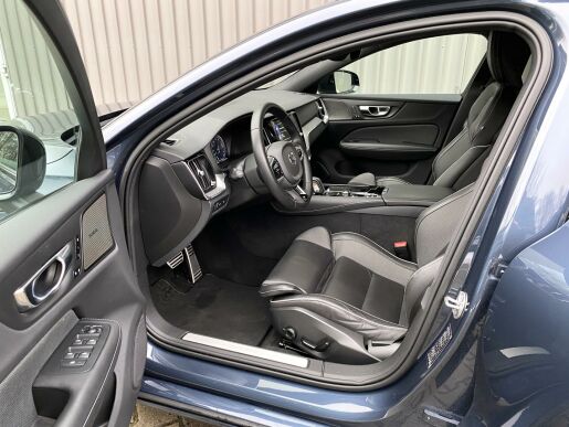 Volvo V60 T8 AWD RECHARGE // 455 PS