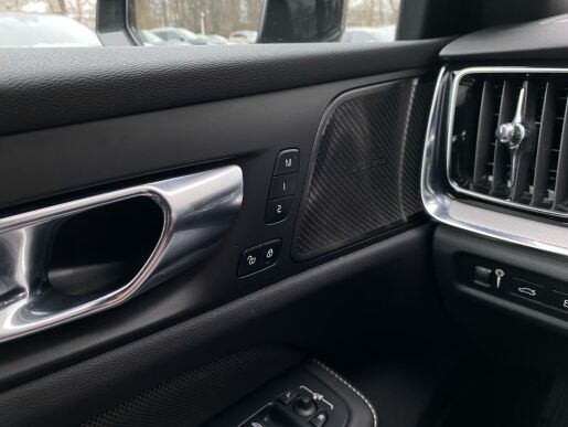 Volvo V60 T8 AWD RECHARGE // 455 PS