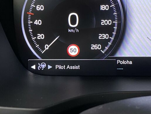 Volvo V60 T8 AWD RECHARGE // 455 PS