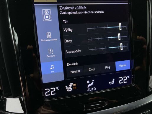 Volvo V60 T8 AWD RECHARGE // 455 PS