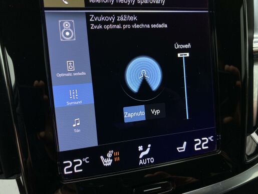 Volvo V60 T8 AWD RECHARGE // 455 PS