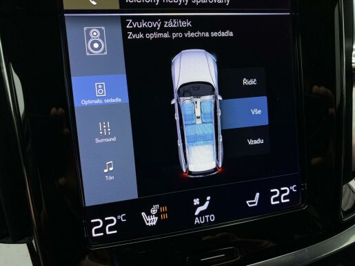 Volvo V60 T8 AWD RECHARGE // 455 PS