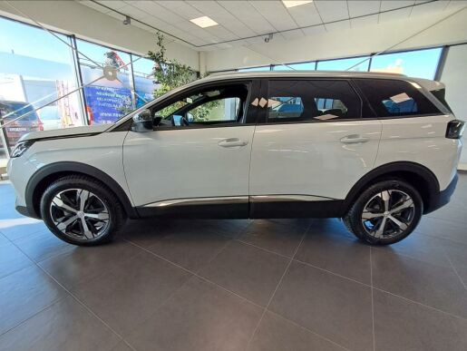 Peugeot 5008 1,5   ALLURE PACK 130k EAT8