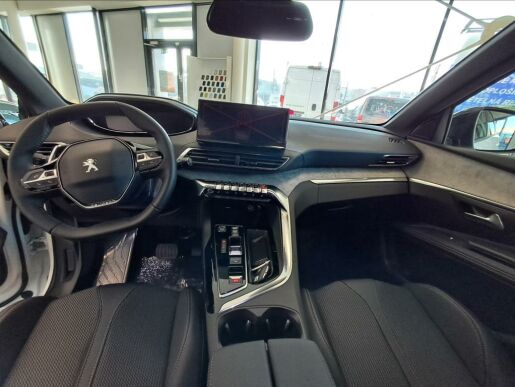 Peugeot 5008 1,5   ALLURE PACK 130k EAT8