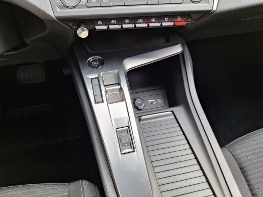 Peugeot 308 SW STYLE 1.5 BHDI 130K EAT8