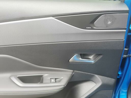 Peugeot 308 e-GT PACK HYBRID 225K e-EAT8