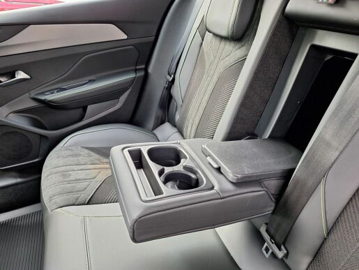 Peugeot 408 GT 1.2 PT 130K EAT8
