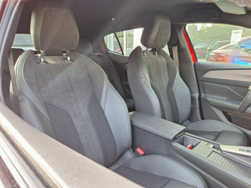Peugeot 408 GT Hybrid 145 e-DCS6