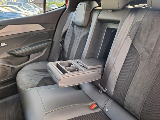 Peugeot 408 GT Hybrid 145 e-DCS6