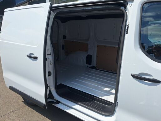 Peugeot Expert FG L2 2.0 BHDi 145 MAN6