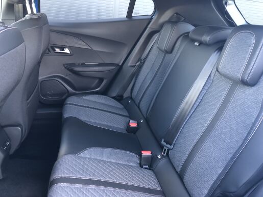 Peugeot 2008 ALLURE PureTech 130 S&S EAT8