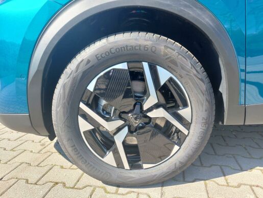 Peugeot 2008 ALLURE Hybrid 136 e-DCS6