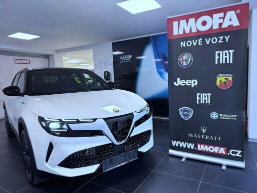 Alfa Romeo Junior Ibrida Speciale 1.2 Turbo Hybr