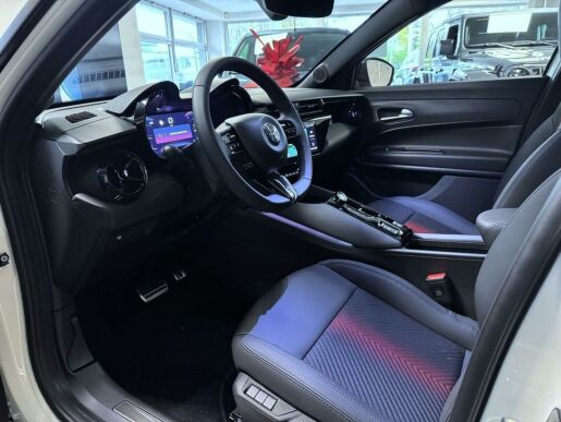 Alfa Romeo Junior Ibrida Speciale 1.2 Turbo Hybr