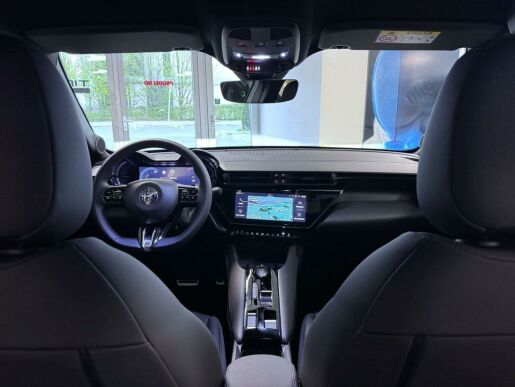 Alfa Romeo Junior Ibrida Speciale 1.2 Turbo Hybr