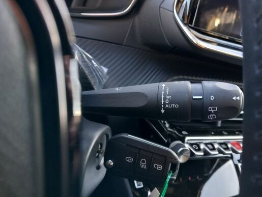 Peugeot 2008 Allure PureTech 100 S&amp;S MA