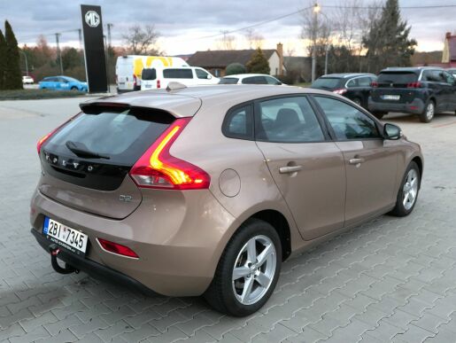 Volvo V40 2.0D D2