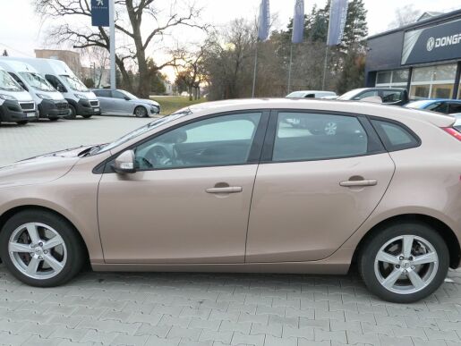 Volvo V40 2.0D D2