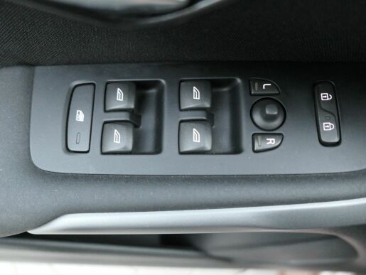 Volvo V40 2.0D D2