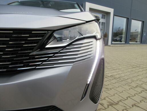 Peugeot 3008 ACTIVE 1.2 PureTech 130 EAT8