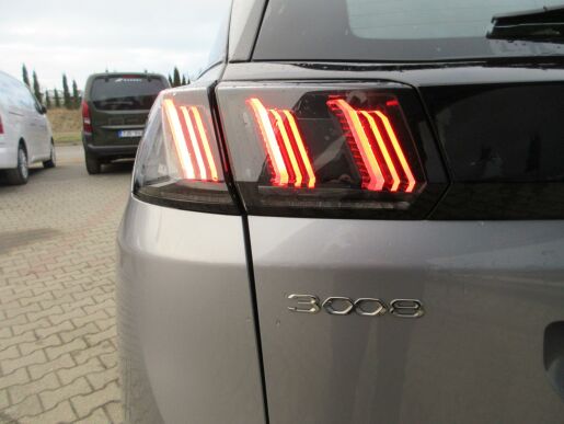 Peugeot 3008 ACTIVE 1.2 PureTech 130 EAT8