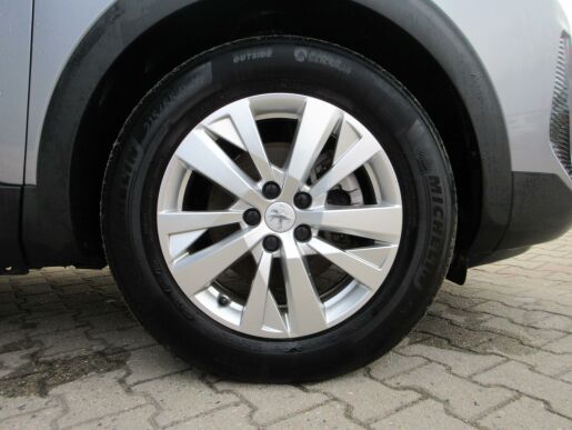 Peugeot 3008 ACTIVE 1.2 PureTech 130 EAT8