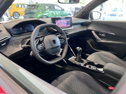 Peugeot 2008 ALLURE 100k, 7 let záruka