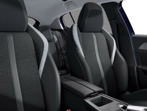 Peugeot 408 ALLURE HYBRID 145 e-DCS6